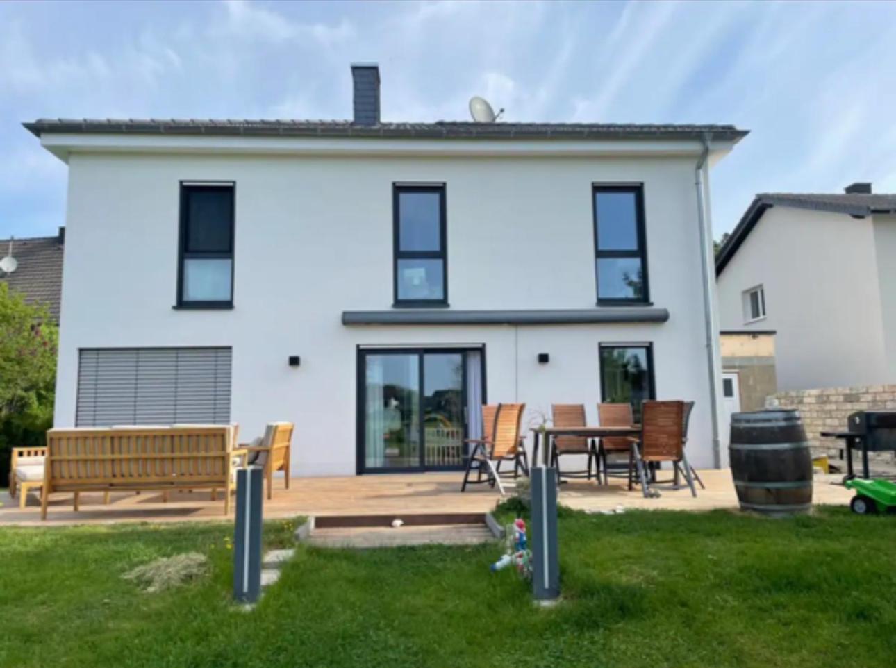 Modernes Ferienhaus In Uedersdorf Exterior photo